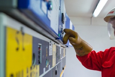 Delgaz Grid: Investiţie de peste 16,3 milioane de lei în modernizarea unor staţii de transformare din judeţul Iaşi şi în lucrări de întărire a reţelei electrice