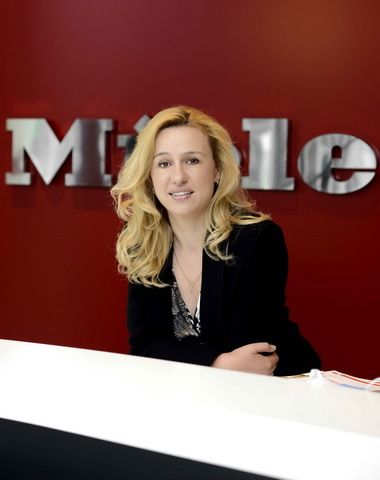 Miele România estimează afaceri de 35 milioane lei în acest an, cu 15% mai mult decât anul trecut. Aspiratoarele şi maşinile de spălat, cele mai vândute produse
