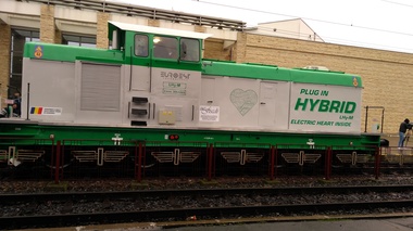Prima locomotivă hibrid realizată în România a fost prezentată în Gara Constanţa