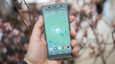 Sony îşi lansează noile flagship-uri, dar păstrează ramele late din jurul ecranului