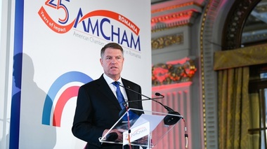 Iohannis, la aniversarea Camerei de Comerţ Americane: Am atras atenţia tuturor guvernelor, dar cu precădere celor trei din ultimul an, că predictibilitatea economică nu este un slogan la care se apelează doar cu ocazia seminariilor