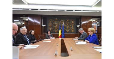 Prima şedinţă a Comisiei Naţionale pentru trecerea la moneda euro are loc astăzi