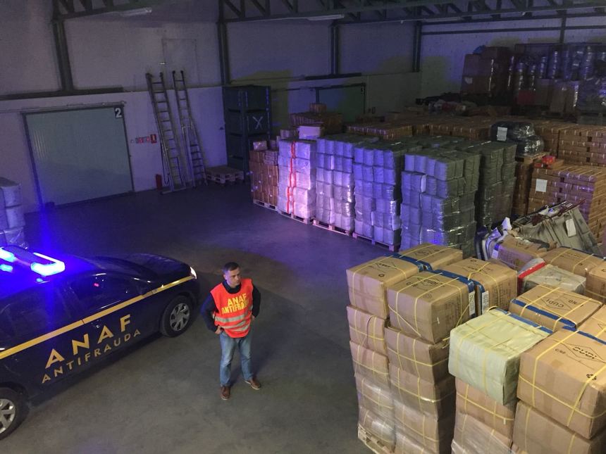 Inspectorii antifraudă au confiscat haine de 2,9 milioane lei în Vama Nădlac 