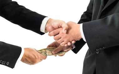 Studiu EY: Amenzi de peste 11 miliarde de dolari nu reuşesc să descurajeze corupţia de la nivel global. România, percepută cu un nivel mai scăzut al corupţiei