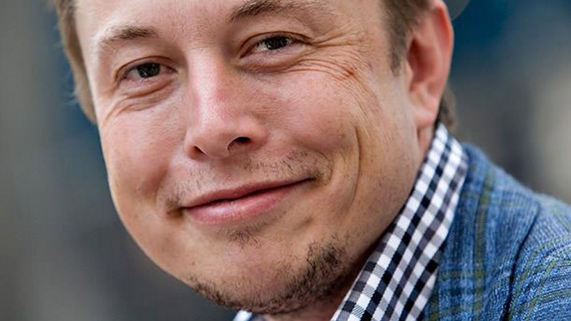 Musk: Tesla va începe să producă în iulie o versiune 4X4, cu două motoare, a automobilului Model 3