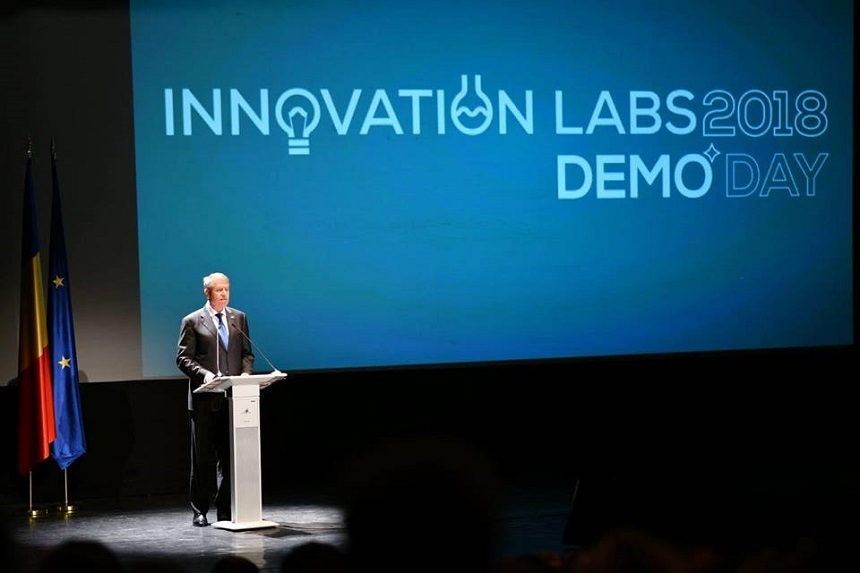 Iohannis, la Innovation Labs: Guvernul şi-a propus şi ar fi cazul să şi facă paşi concreţi ca, până în 2020, 35% dintre cetăţeni să utilizeze sistemele de e-guvernare. Pare un obiectiv mult prea optimist, dacă ţinem cont că acum abia am atins 6%