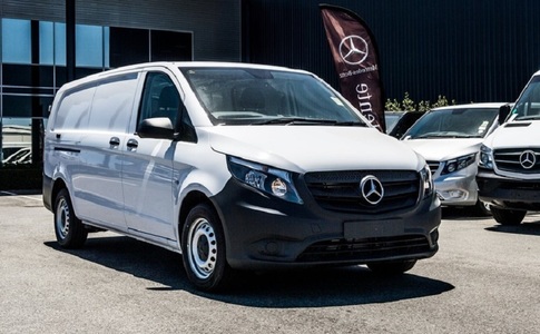 Daimler riscă o investigaţie legată de emisiile a 120.000 de vehicule diesel Vito şi Clasa C