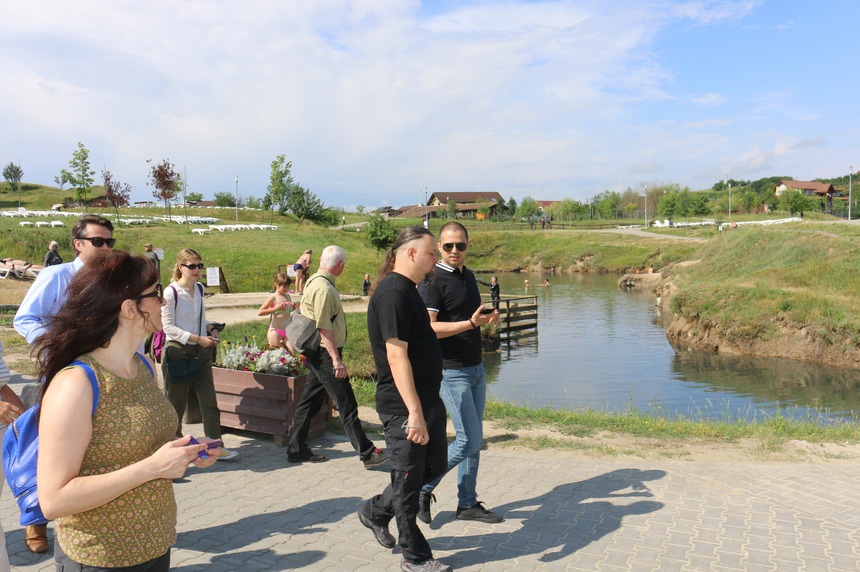 14 jurnalişti străini au vizitat zona Braşov-Bran-Sibiu, ministrul Turismului, Bogdan Trif, fiindu-le ghid pentru o zi