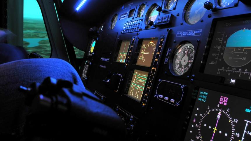 Guvernul a adoptat indicatorii tehnico-economici pentru construirea unui simulator complet de zbor; investiţia va fi realizată de Şcoala Superioară de Aviaţie Civilă