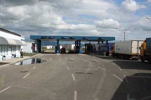 Teodorovici vrea instalarea de scannere la punctele vamale de la frontiera cu Moldova, Ucraina şi Serbia care să verifice toate transporturile ce intră în ţară
