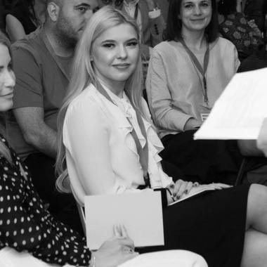 Fiica principalului acţionar al Dedeman, Karina Pavăl, de 24 de ani, numită administrator al companiei de stat Conpet
