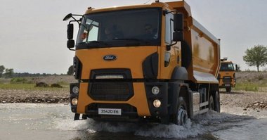 CNAIR a achiziţionat 103 autobasculante noi cu 9,8 milioane euro, care vor fi folosite inclusiv pentru deszăpezire
 
