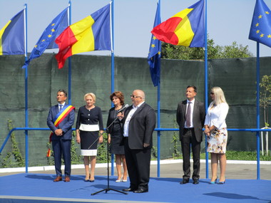 Contract în valoare de aproape 600 de milioane de euro pentru dezvoltarea infrastructurii de apă potabilă în şase judeţe, semnat în prezenţa premierului Viorica Dăncilă