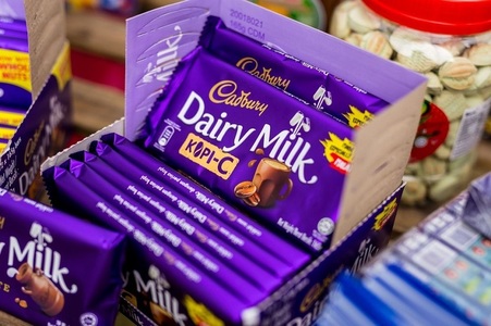 Proprietarul Cadbury se pregăteşte pentru un Brexit dur prin constituirea de stocuri suplimentare