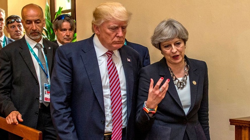 Theresa May şi Donald Trump au discutat despre dorinţa de a încheia un acord comercial ambiţios după Brexit