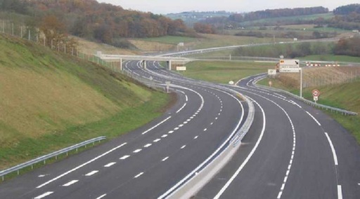 Şova spune că nu se introduce taxa pe autostrăzi: Nu cred că înainte de a avea 1.500 de kilometri de autostradă funcţională statul român va adopta decizia de a schimba modelul de taxare