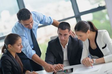 STUDIU: Un sfert dintre angajatori vor să recruteze studenţi până la finalul anului 