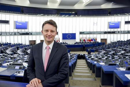 Siegfried Mureşan: Guvernul Dăncilă a votat în Consiliul UE tăierea fondurilor europene pentru fermierii afectaţi de pesta porcină