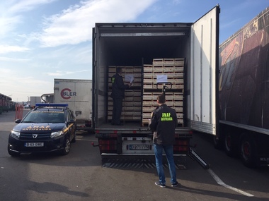 Inspectorii antifraudă au verificat aproape 44.000 de autovehicule de marfă şi au dispus sancţiuni totale de aproape 6 milioane de lei 