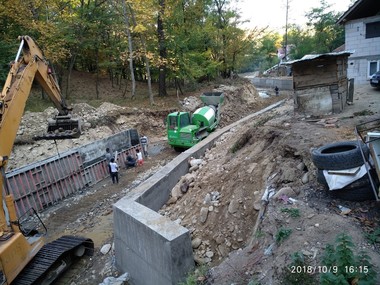 Ministerul Apelor şi Pădurilor: 60 de lucrări hidrotehnice de investiţii, în valoare totală de peste 169 de milioane de lei, vor fi finalizate până la sfârşitul anului; peste 90 de localităţi vor fi apărate împotriva inundaţiilor