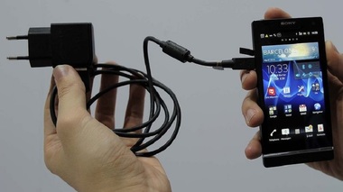 OLX: Românii scot la vânzare anual peste 1,8 milioane de telefoane mobile. Samsung, iPhone şi Huawei, cele mai căutate branduri 