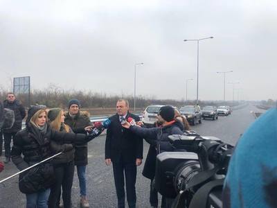 Lucian Şova, pe şantierul autostrăzii A3: Sunt extrem de nemulţumit; au întâmpinat probleme de lene şi de slabă mobilizare