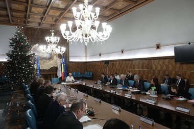 UPDATE: Guvernul adoptă ordonanţa de urgenţă pentru noile taxe VIDEO