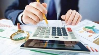 Teodorovici prezintă proiectul de buget pe 2019 aprobat de Guvern: O creştere economică de 5,5%, un salariu mediu brut de 5.163 lei şi un deficit bugetar de 2,55%