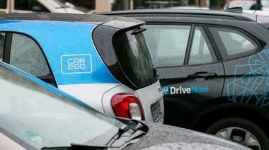 BMW şi Daimer vor investi 1 miliard de euro în combinarea şi dezvoltarea diviziilor de carsharing DriveNow şi Car2Go