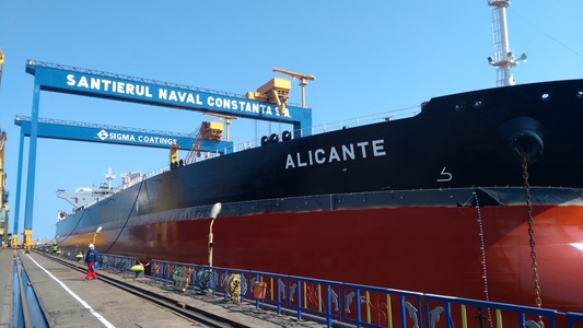 Şantierul Naval Constanţa, asociat cu Grupul Naval Francez, a cerut din Turcia muncitori care să lucreze în România la nave militare - presă