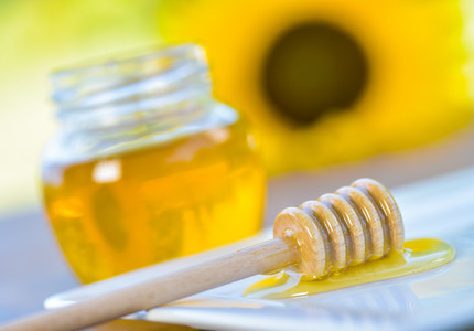 Daea: Sectorul apicol din România a cunoscut o dezvoltare semnificativă în ultimii ani, suntem pe primul loc la producţia de miere în UE