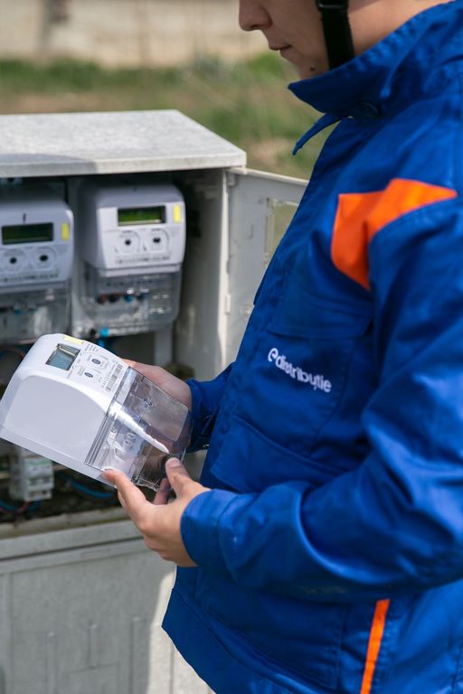 Enel investeşte peste 53 milioane lei în România în proiectul de instalare a contoarelor inteligente
