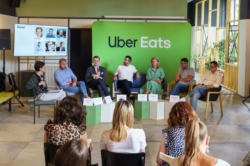 Uber Eats după un an în România: 700 de restaurante partenere în Bucureşti. Mai multe restaurante vor să angajeze mai mult personal pentru a acoperi numărul de comenzi în creştere 