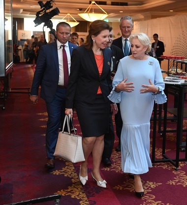 Dăncilă, la forumul economic franco-român: Franţa este astăzi al cincilea investitor străin în România. Sunteţi în continuare bineveniţi şi vă încurajez să investiţi în România  - FOTO