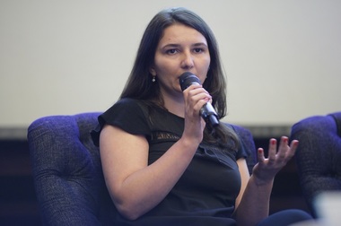 CONFERINŢĂ NEWS.RO - Adina Vinţan, Banca Mondială: Zonele metropolitane şi aglomerările urbane sunt motoarele economice ale unei ţări - VIDEO