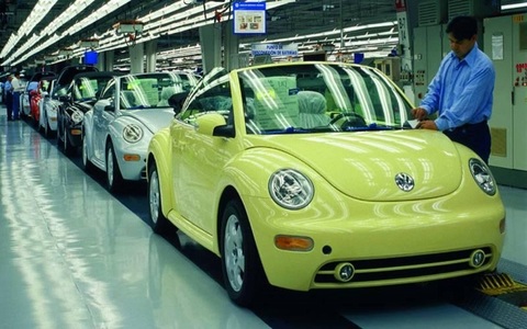 Volkswagen renunţă la fabricarea emblematicului VW Beetle; ultima maşină iese miercuri de pe o linie de asamblare din Mexic