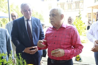 Petre Daea, la Festivalul Internaţional al Tomatelor şi al Biodiversităţii de la Buzău - FOTO