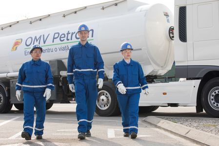 OMV Petrom trece la digitalizarea completă a contractelor de carburanţi cu persoanele juridice 

