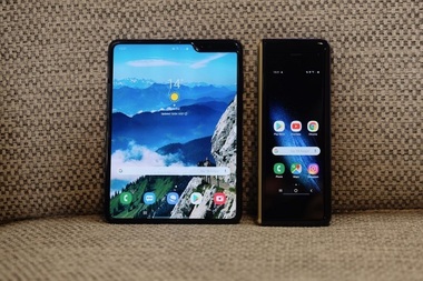 Samsung va lansa versiunea revizuită a telefonului pliabil Galaxy Fold pe 6 septembrie, potrivit presei sud-coreene