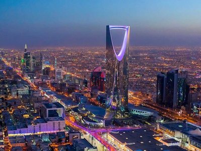 Arabia Saudită deschide uşile pentru turiştii străini cu noi vize şi ţinteşte 100 de milioane de turişti până în 2030. Imagini din zonele turistice, proiectate pe Burj Khalifa - VIDEO

