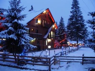 Agenţie de turism: Cele mai căutate destinaţii de Crăciun sunt în România, iar de Revelion românii merg la schi în Austria ori la plajă în Egipt, Sri Lanka şi Thailanda. Pachetele de sărbători sunt cu 30% mai scumpe