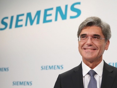 Directorul general al Siemens deplânge admiraţia pentru ”fumătorul de iarbă”, după ce adjunctul său l-a apreciat pe Elon Musk