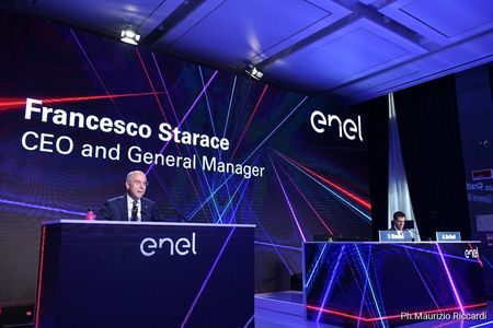 Grupul energetic Enel şi-a planificat investiţii de 28,7 miliarde euro până în 2022 şi un profit net curent de 6,1 miliarde euro