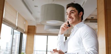 Autoritatea din Comunicaţii anunţă că au fost agreate tarife mai mici în România pentru terminarea apelurilor mobile