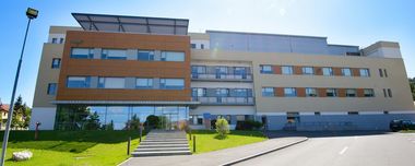 MedLife a achiziţionat pachetul integral de acţiuni al Spitalului OncoCard Braşov, unul dintre cele mai mari centre private de diagnositic şi tratament oncologic din România 