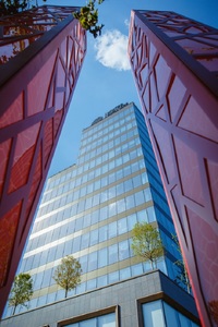 Compania Ness a închiriat peste 4.100 mp în UBC 0, cea mai înaltă clădire de birouri din România, dezvoltată în Iulius Town Timişoara - FOTO