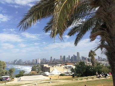 Oficial Ministerul Turismului din Israel: Turiştii români care au vizitat ţara în acest an au cheltuit aproape 150 de dolari zilnic, iar circa 130.000 de turişti români au călătorit în acest an în Ţara Sfântă. "Mâncarea este sportul nostru naţional"