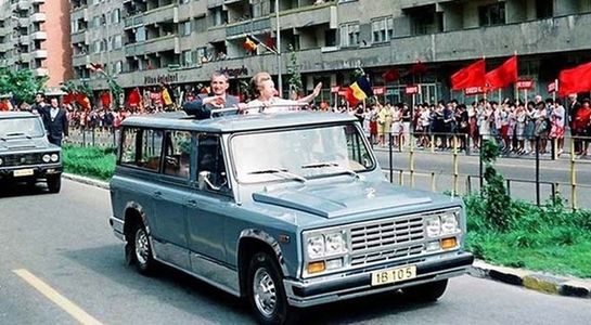 ANAF a vândut maşina ARO care i-a aparţinut lui Ceauşescu cu aproape 190.000 lei