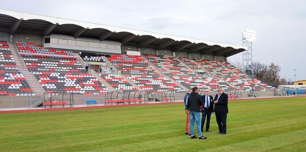 Primăria Sibiu a lansat licitaţia de 28 milioane euro pentru a doua etapă a modernizării Stadionului Municipal 