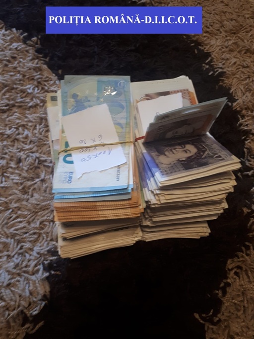 Comisia Europeană cere României şi altor state membre să respecte directiva privind combaterea spălării banilor 
